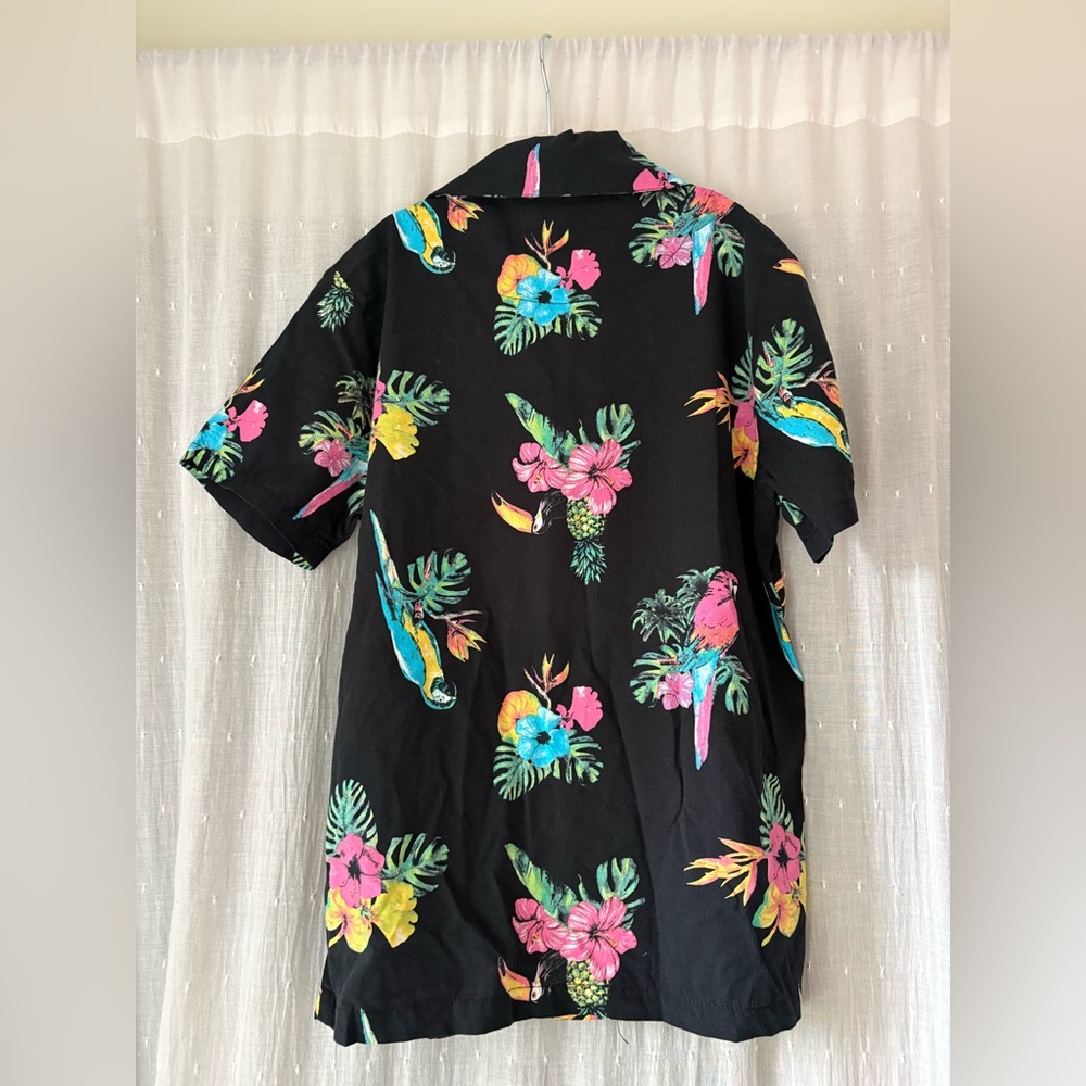 Hurley Multicolor Parrot Print Kids Shirt - Picture 3 of 5